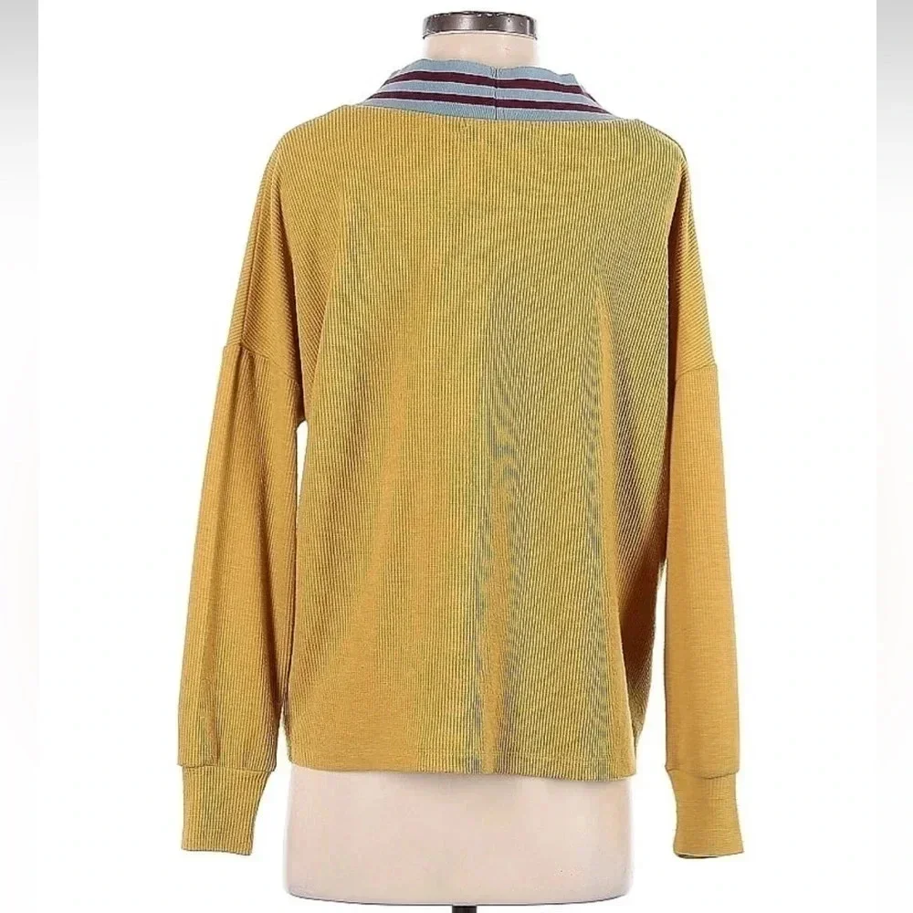 Urban Outfitters Bobby Boyfriend Varsity Sweater Gold Waffle Thermal Size XS - Picture 3 of 6